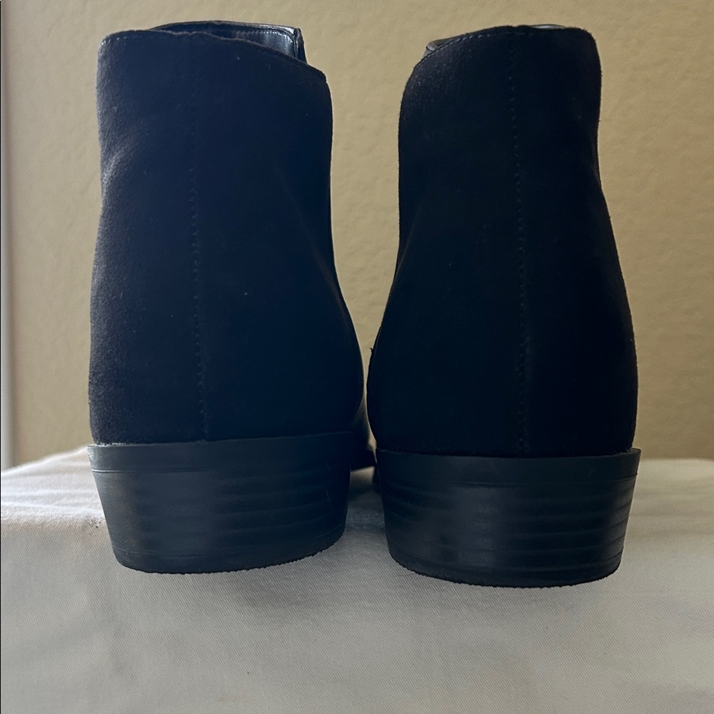 Liz Claiborne Classic Black Ankle Booties - Picture 7 of 9